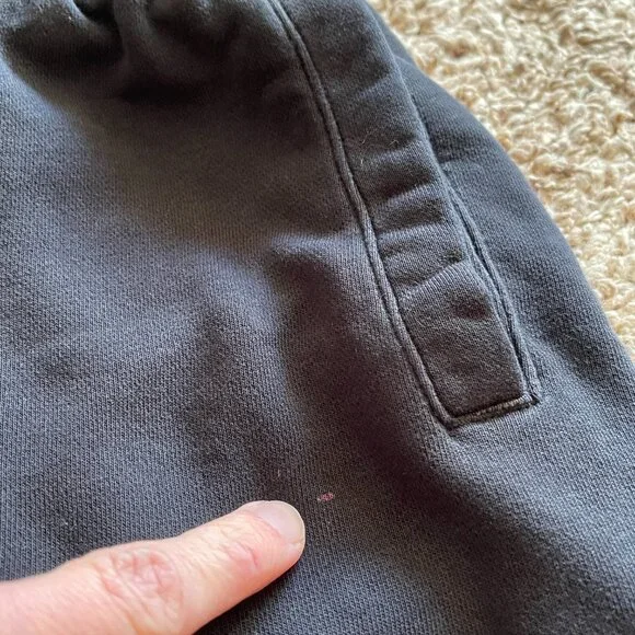 Nike Men’s Black Fleece Athletic Shorts - Size Medium - Multi-Color Logo - Picture 7 of 9